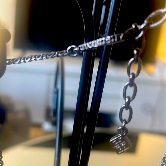 VINTAGE GIVENCHY NECKLACE - Picture 4 of 8